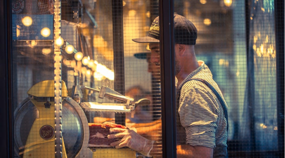 No 900 opens three franchises