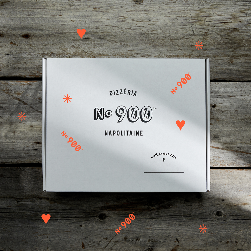 Une boite de pizza no900 spécial st-valentin.
